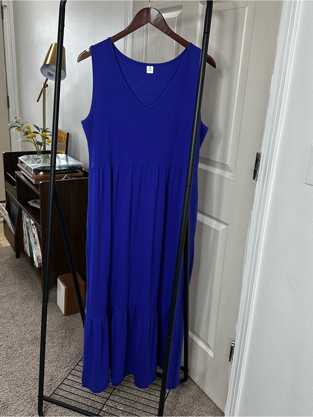 Sleeveless V-Neck Maxi Dress in Cobalt Blue 🛞
